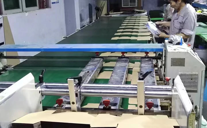 Auto Gluing Machine Auto Gluing Machine